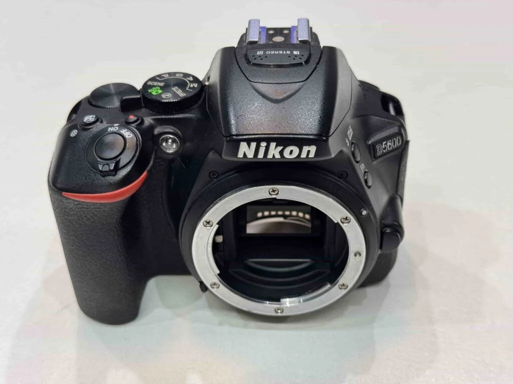 รับซื้อกล้องมือสอง nikon